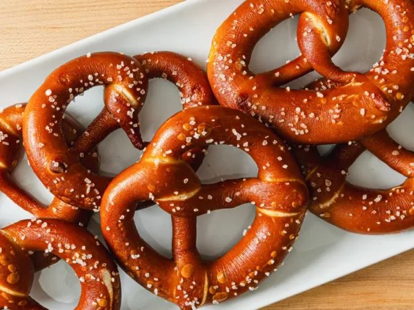Bavarian Pretzels w Dipping Sauce Trio
